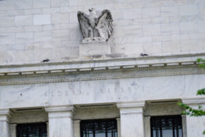 Instatnt View: Fed doesn’t change rates, will slow pace of balance sheet reduction