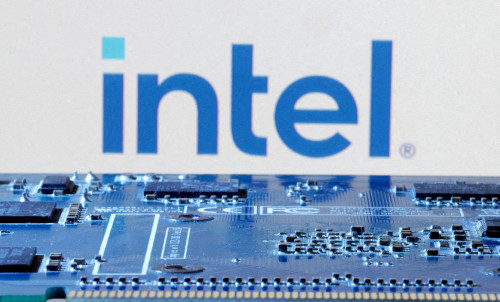 Intel shareholders approve equity incentive plan, new CEO pay