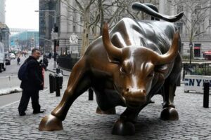 Rate cut hopes buoy U.S. stocks ahead of uncertain 2024