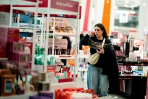 US ‘buy now, pay later’ splurges raise holiday debt hangover risk