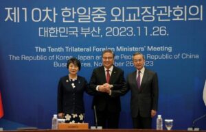 China, Japan, South Korea seek summit in latest bid to ease relations